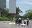 terbalik-motor roda tiga merk kaisar,terbalik disimpang lampu sei panas,kamis (28/5) poto ( potretkepri.com)